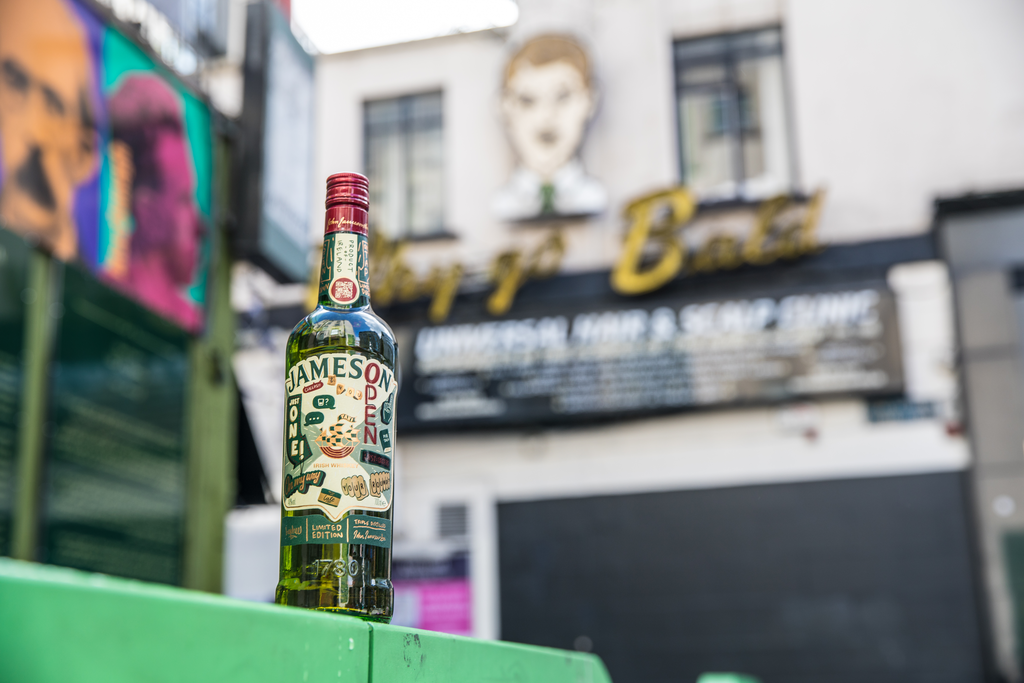 Пит джеймсон. Jameson Limited Edition Bottle. Jameson Patrick Day 2020. День Святого Патрика Jameson. День Святого Патрика виски.