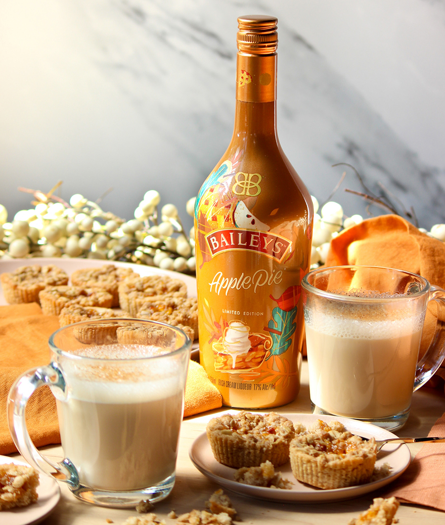 Baileys выпустил ликер со вкусом яблочного пирога - Международная платформа  для барменов Inshaker